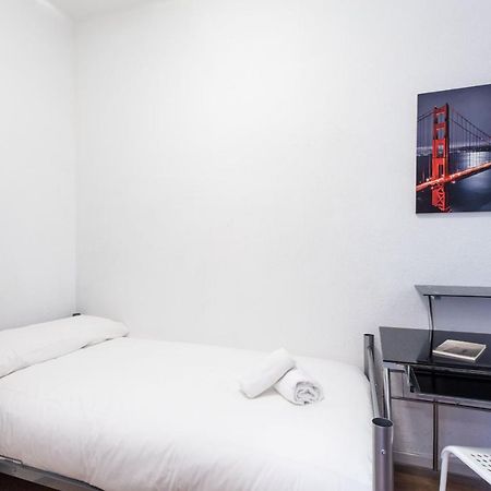 Sagrada Familia LEPANT Apartment Barcelona Bagian luar foto