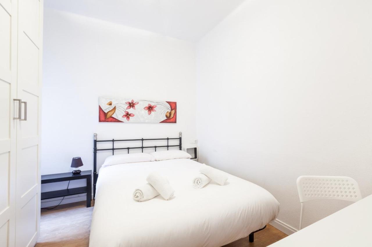 Sagrada Familia LEPANT Apartment Barcelona Bagian luar foto