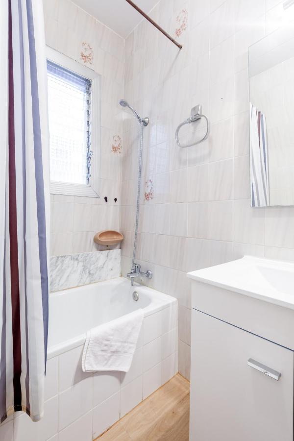 Sagrada Familia LEPANT Apartment Barcelona Bagian luar foto